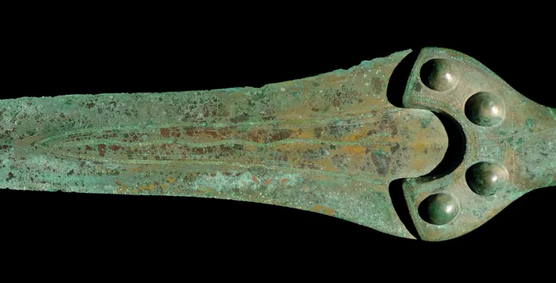 Two swords with gold-decorated hilts (HK 2002:1649 e, h)