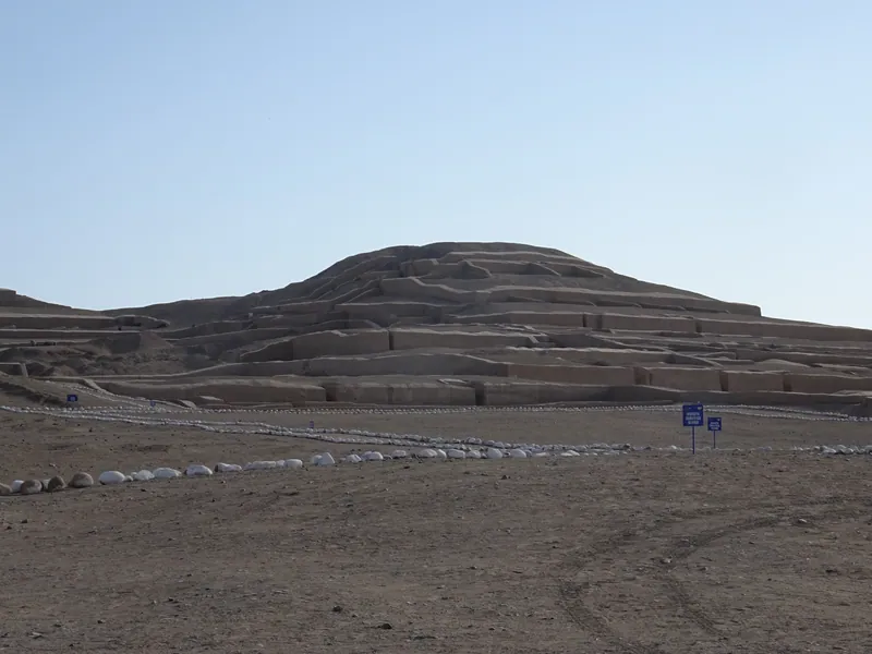 Cahuachi ceremonial centre: photo