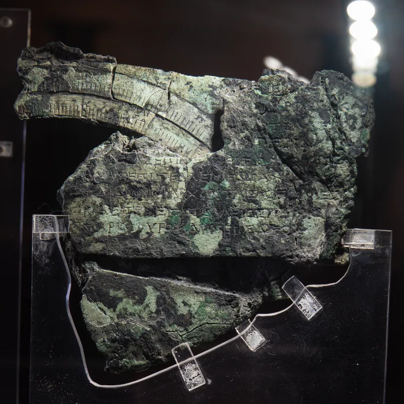 Fragment C (front dial with zodiac and calendar rings)