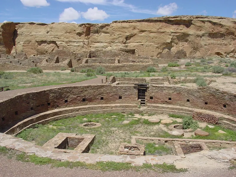 An image of the ruins of Chetro Ketl in Chaco Canyon (New Mexico, United States); shown is the complex's great kiva .