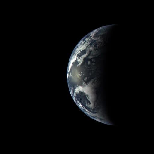MESSENGER's Earth departure movie at 0:01