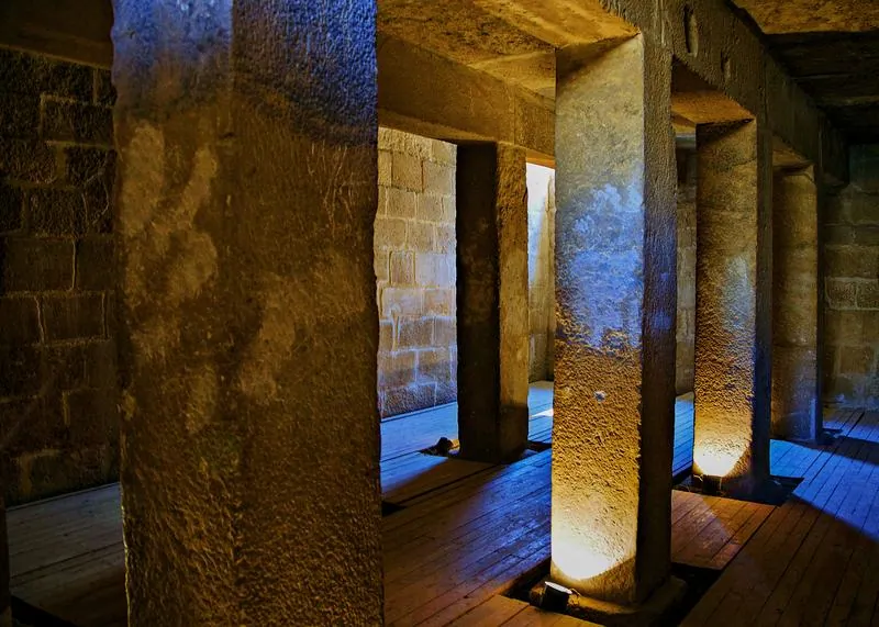 Tombs of the pyramid builders, including the tomb of Petety: photo