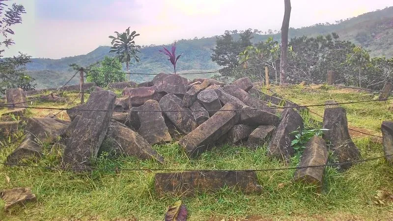 The five stone terraces and stair