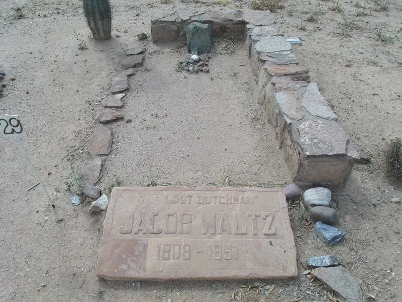 Jacob Waltz's grave: photograph