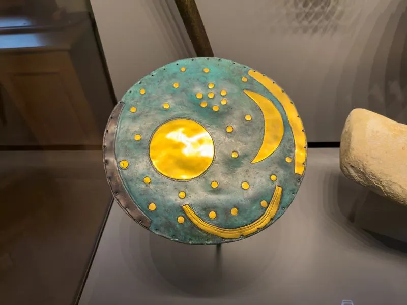 The Nebra Sky Disc (HK 2002:1649 a): photograph