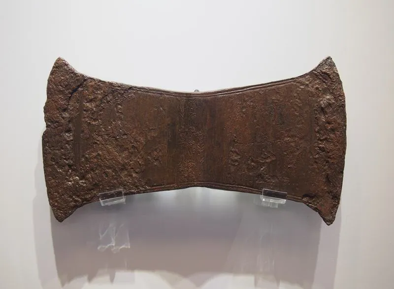 The Arkalochori axe