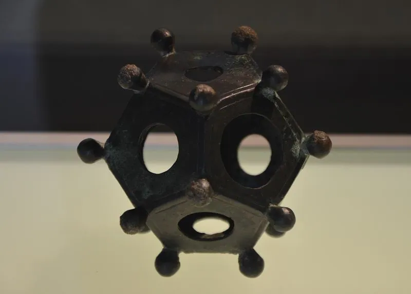 Tongeren dodecahedron: photograph