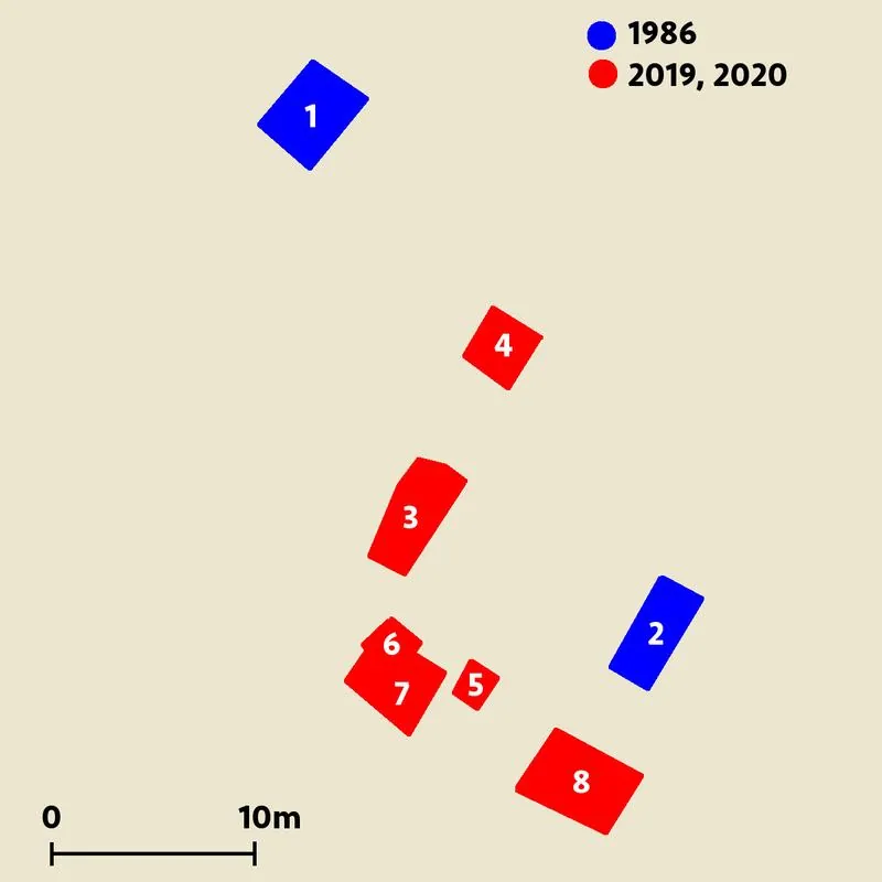The eight pits of the sacrificial area: photo